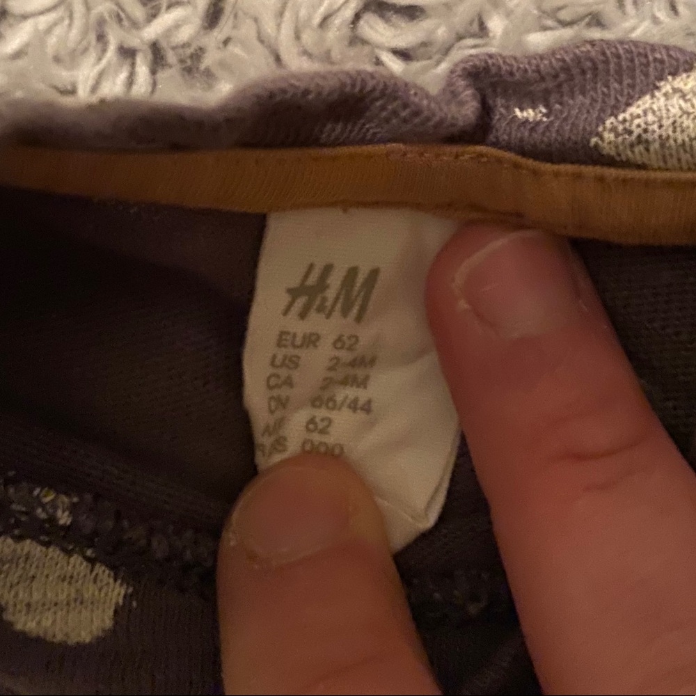 H&M Top - Picture 3 of 3